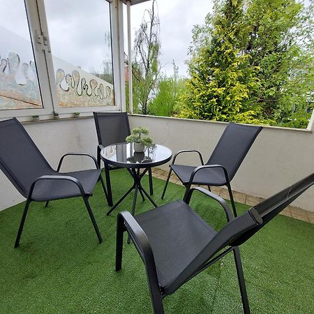 Cozy Home, 7 Beds, Wifi, Kitchen, Balcony, Bielefeld Center المظهر الخارجي الصورة