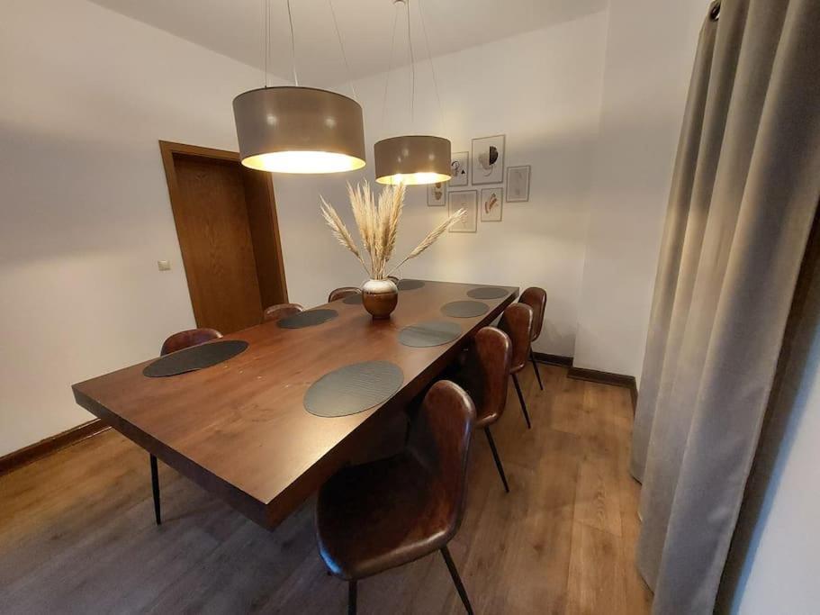 Cozy Home, 7 Beds, Wifi, Kitchen, Balcony, Bielefeld Center المظهر الخارجي الصورة