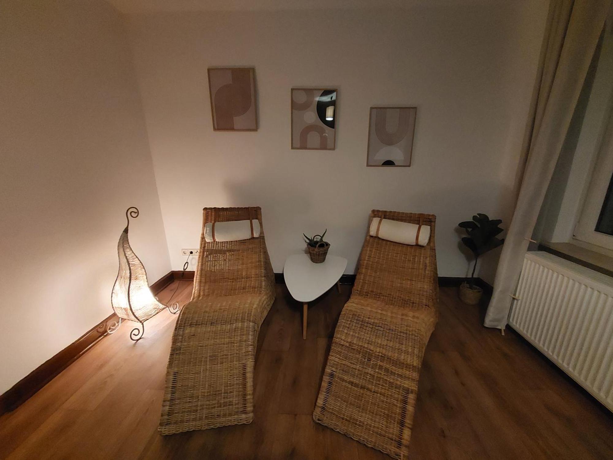 Cozy Home, 7 Beds, Wifi, Kitchen, Balcony, Bielefeld Center المظهر الخارجي الصورة
