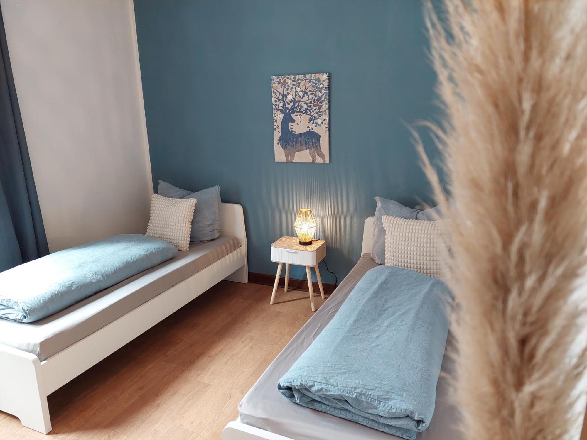 Cozy Home, 7 Beds, Wifi, Kitchen, Balcony, Bielefeld Center المظهر الخارجي الصورة