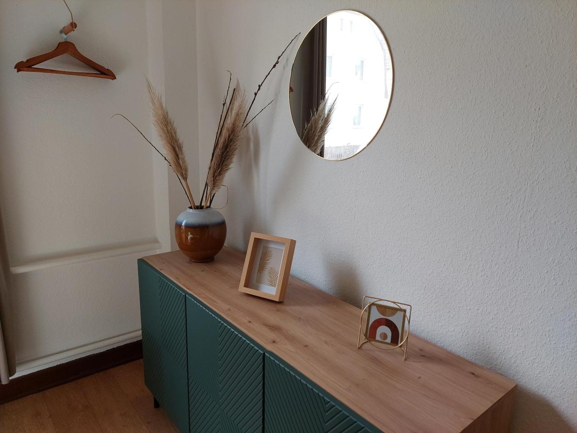 Cozy Home, 7 Beds, Wifi, Kitchen, Balcony, Bielefeld Center المظهر الخارجي الصورة