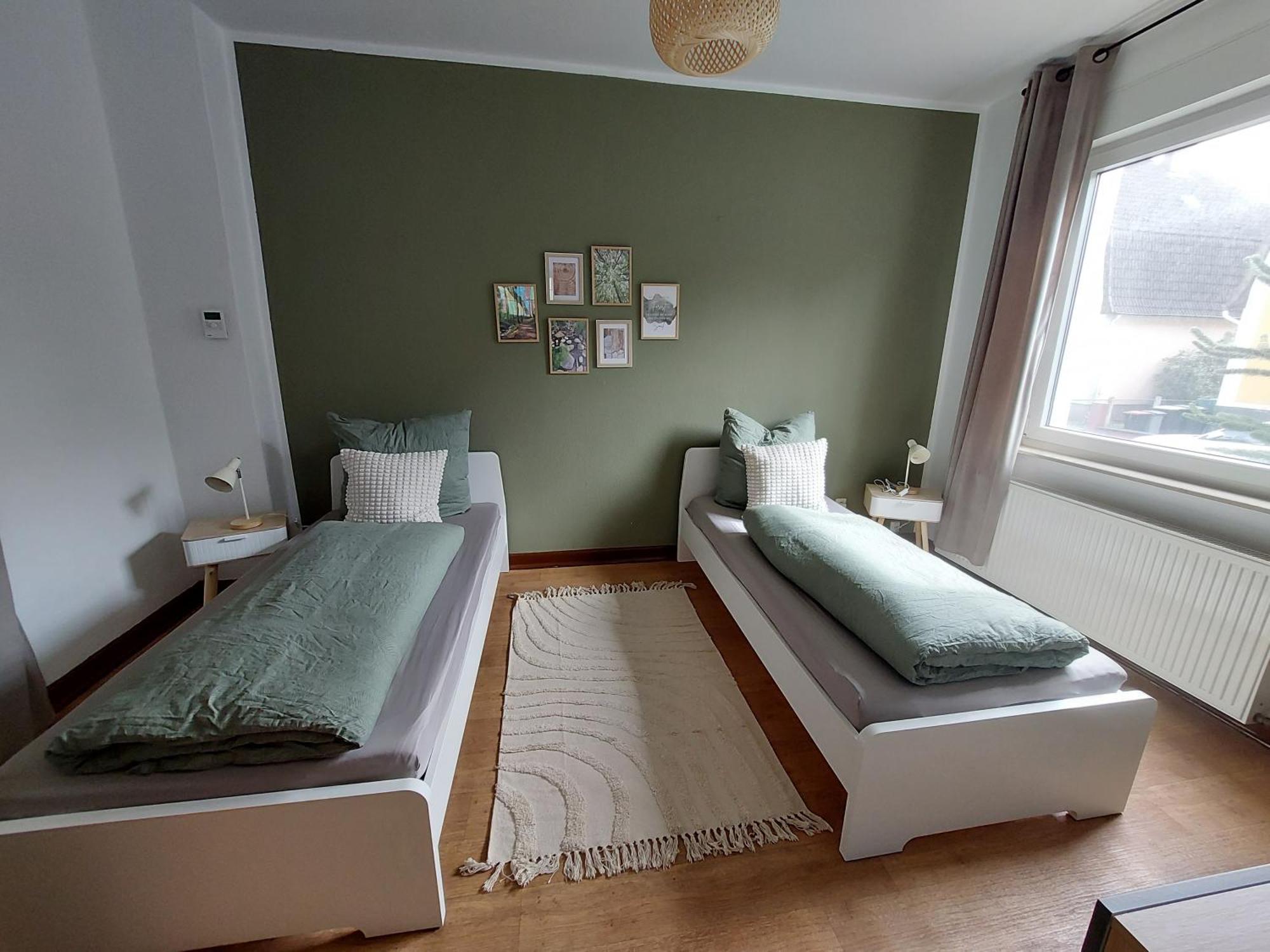 Cozy Home, 7 Beds, Wifi, Kitchen, Balcony, Bielefeld Center المظهر الخارجي الصورة